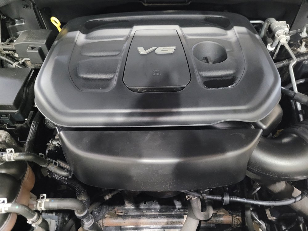 Used 2018 Jeep Grand Cherokee Altitude AWD/4WD image 30