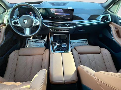 Used 2026 BMW X5 xDrive40i w/ M Sport Package image 16