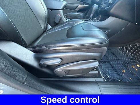 Used 2020 Jeep Cherokee Latitude Plus w/ Comfort/Convenience Group image 26