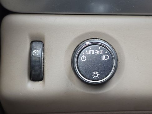 Used 2017 Chevrolet Tahoe LT RWD image 21