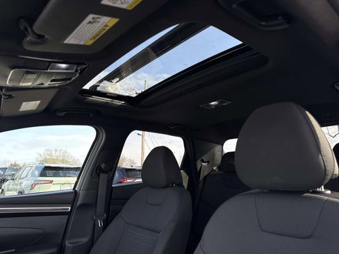 Used 2023 Hyundai Santa Cruz SEL Premium image 9