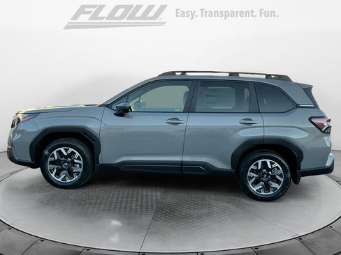 Used 2026 Subaru Forester Premium AWD/4WD image 4