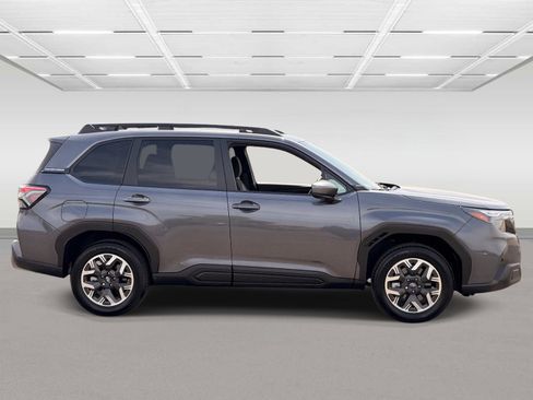 Used 2026 Subaru Forester Premium AWD/4WD image 6