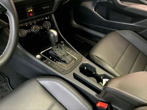 Used 2021 Volkswagen Jetta SE image 17