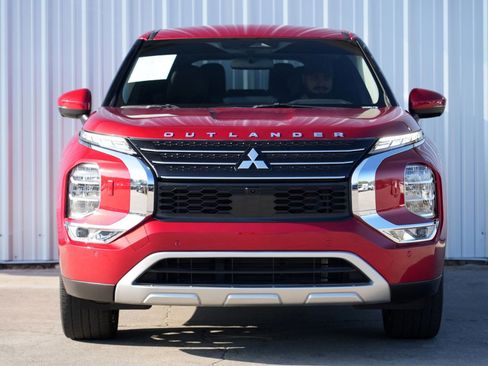 Used 2022 Mitsubishi Outlander SE image 6