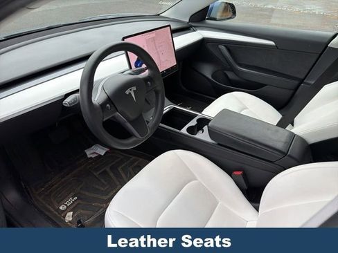 Used 2021 Tesla Model 3 Standard Range Plus image 4