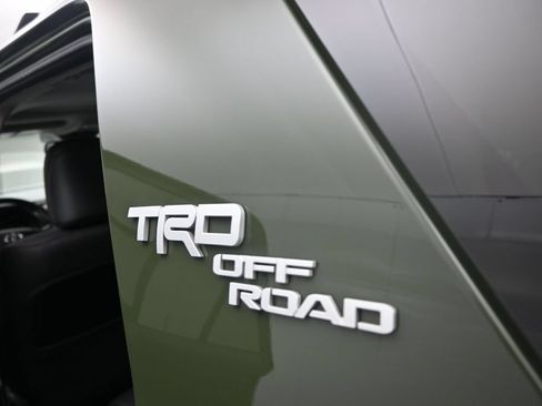 Used 2022 Toyota 4Runner TRD Off-Road Premium AWD/4WD image 44