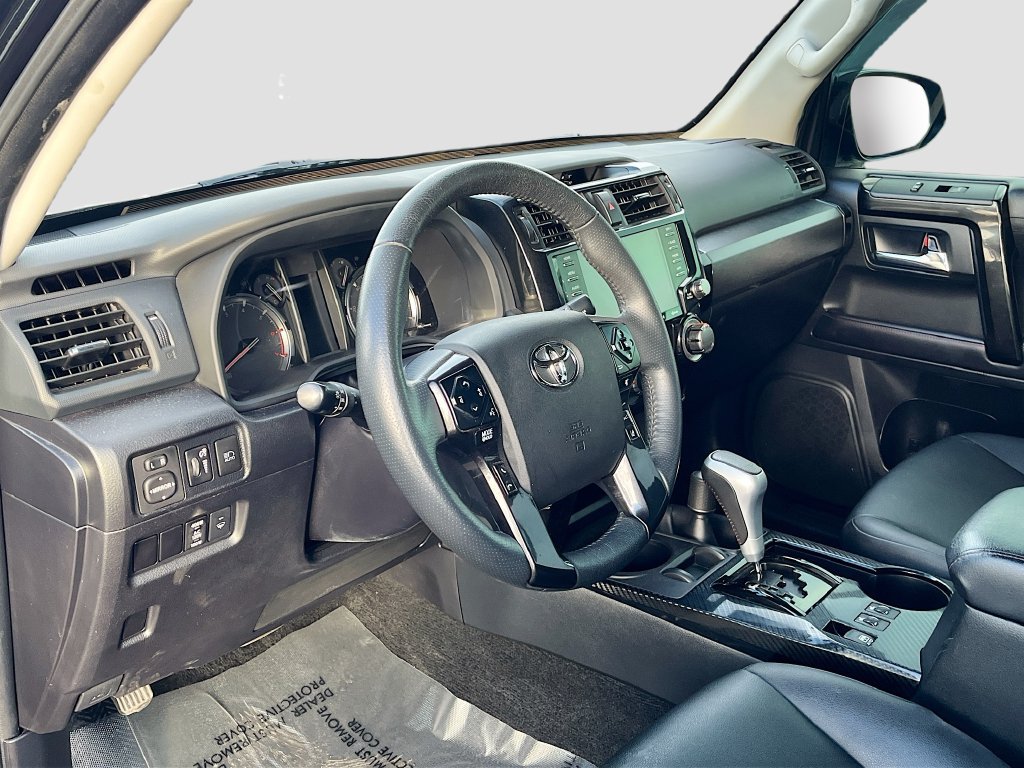 Used 2022 Toyota 4Runner TRD Off-Road Premium AWD/4WD image 9