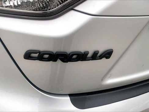 Used 2025 Toyota Corolla SE FWD image 29