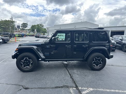 Used 2022 Jeep Wrangler Unlimited Rubicon 4xe AWD/4WD image 6
