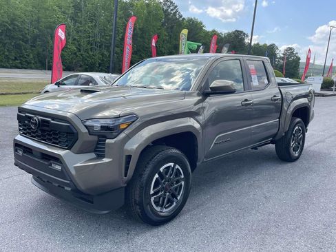 Used 2026 Toyota Tacoma TRD Sport RWD image 5