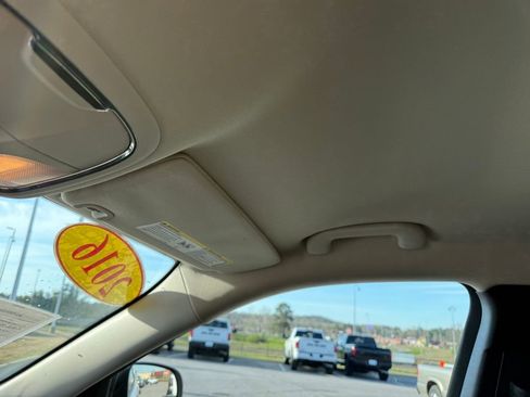 Used 2016 Jeep Cherokee Sport image 21