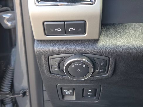 Used 2020 Ford F150 Lariat w/ Equipment Group 502A Luxury AWD/4WD image 25