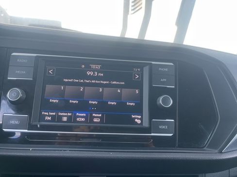 Used 2024 Volkswagen Jetta SE image 15