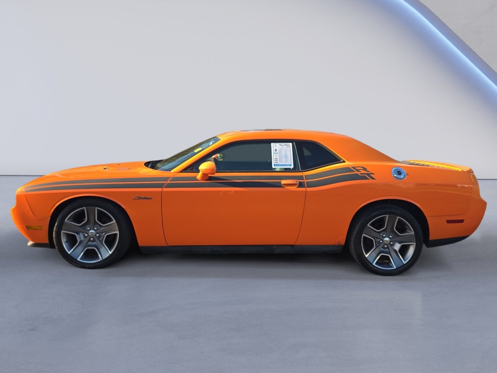 Used 2012 Dodge Challenger R/T RWD image 2