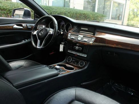 Used 2013 Mercedes-Benz CLS 550 w/ Premium I Pkg image 31