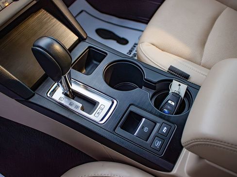 Used 2016 Subaru Outback 2.5i Limited image 29