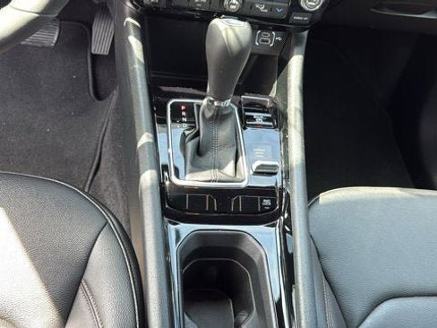 Used 2024 Jeep Compass Limited image 23