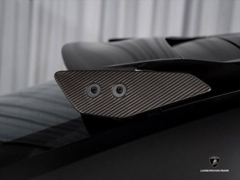 Used 2024 Lamborghini Urus Performante AWD/4WD image 19