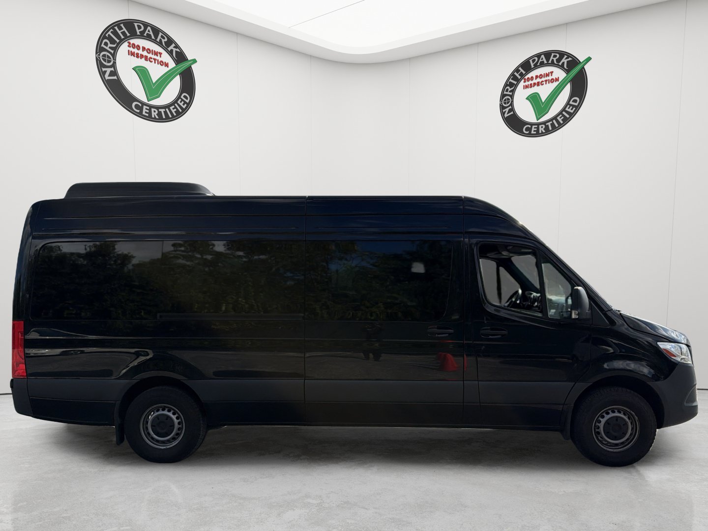 Used 2025 Mercedes-Benz Sprinter 2500 image 6