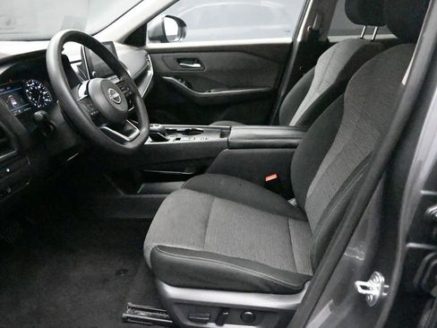 Used 2023 Nissan Rogue SV image 17