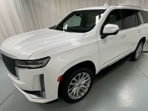 Certified 2023 Cadillac Escalade Premium Luxury image 4