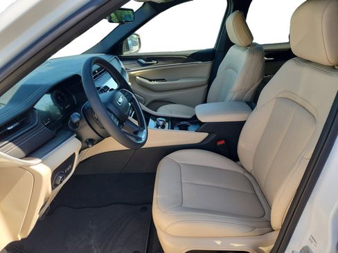 New 2026 Jeep Grand Cherokee L Limited AWD/4WD image 12