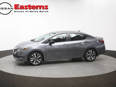 Used 2021 Nissan Versa SR FWD image 57