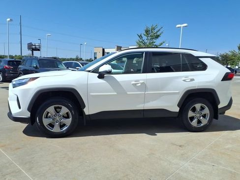 Used 2024 Toyota RAV4 XLE w/ Convenience Package AWD/4WD image 10