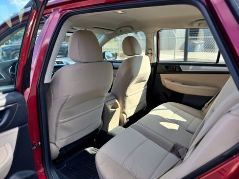 Used 2019 Subaru Outback 2.5i AWD/4WD image 18