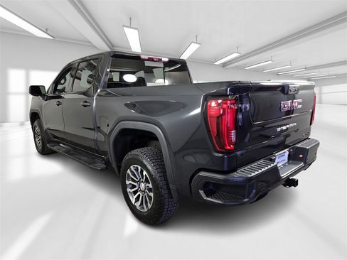 Used 2020 GMC Sierra 1500 AT4 w/ Off-Road Performance Package image 4