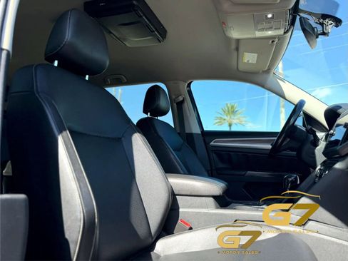 Used 2021 Volkswagen Atlas SE FWD image 11