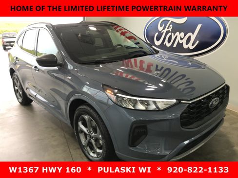 Used 2023 Ford Escape ST-Line w/ Tech Pack #1 AWD/4WD image 2