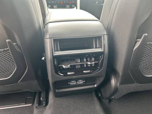 New 2025 Jeep Grand Cherokee Laredo w/ Trailer Tow Package image 21