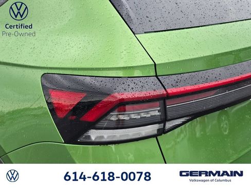 Certified 2025 Volkswagen Taos SE AWD/4WD image 15