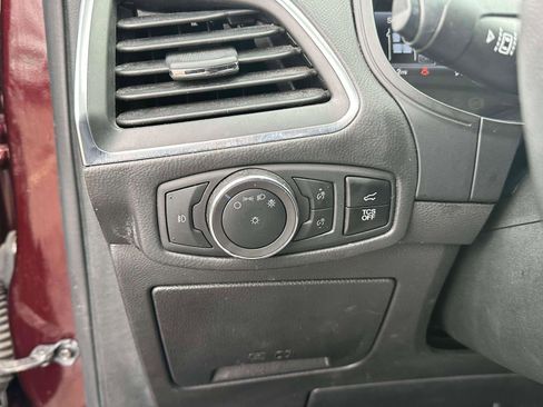 Used 2024 Ford Edge Titanium image 20