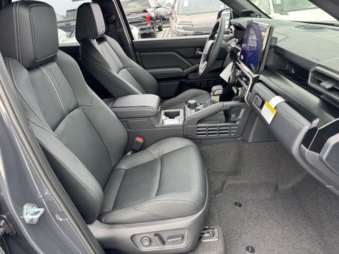 New 2026 Toyota 4Runner Limited AWD/4WD image 8
