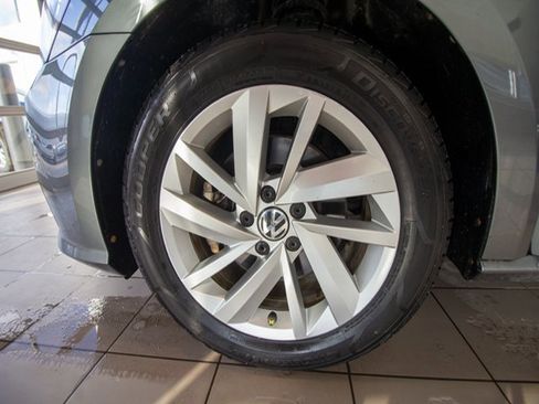 Used 2018 Volkswagen Passat 2.0T SE image 24