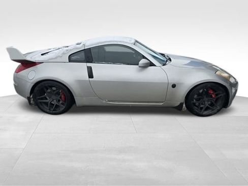 Used 2004 Nissan 350Z Enthusiast w/ Aerodynamics Pkg image 3