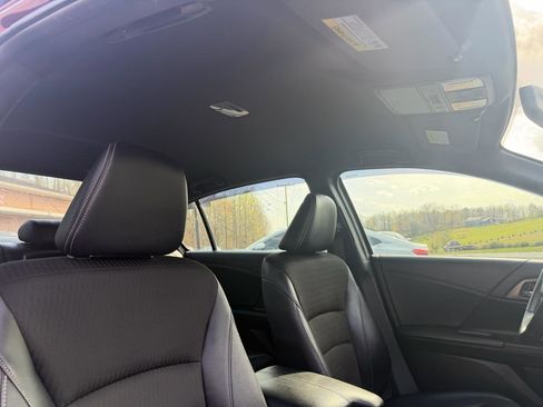 Used 2017 Honda Accord Sport image 20
