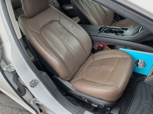 Used 2014 Lincoln MKZ Hybrid w/ Equipment Group 202A Reserve image 32