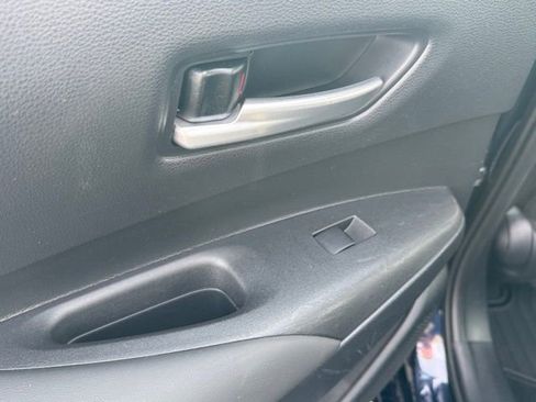 Used 2021 Toyota Corolla SE w/ SE Premium Package image 15