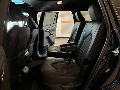 Used 2025 Toyota Highlander XSE AWD/4WD image 27