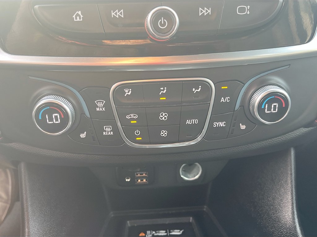 Used 2023 Chevrolet Traverse RS AWD/4WD image 20