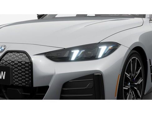 New 2026 BMW i4 xDrive40i image 6