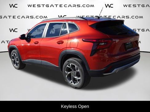 Used 2024 Chevrolet Trax LT w/ Driver Confidence Package image 8