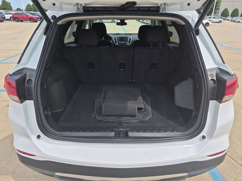 Used 2024 Chevrolet Equinox LT FWD image 25