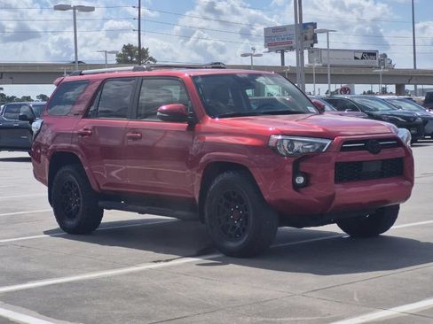 Used 2024 Toyota 4Runner SR5 Premium w/ Moonroof Package RWD image 8