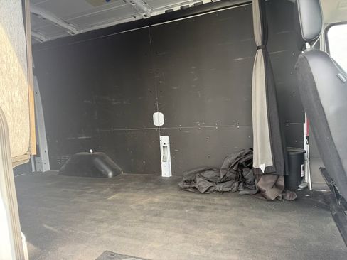 Used 2024 Ford Transit 250 148 Medium Roof Extended AWD w/ Load Area Protection Package image 6