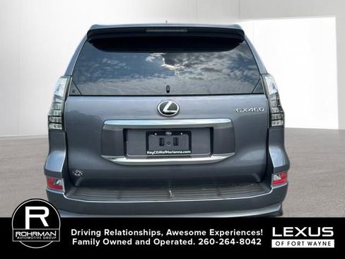 Used 2023 Lexus GX 460 Luxury w/ Sport Design Package AWD/4WD image 5